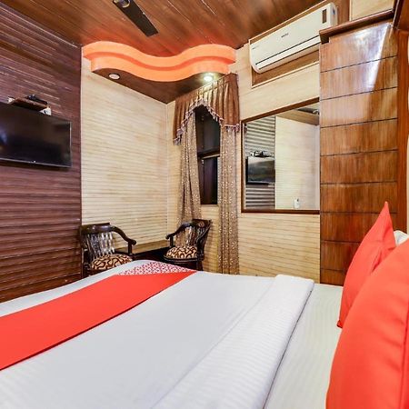 Hotel Roma Deluxe - New Delhi Railway Station 外观 照片