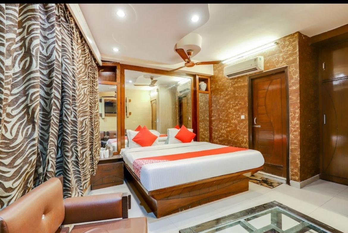 Hotel Roma Deluxe - New Delhi Railway Station 外观 照片