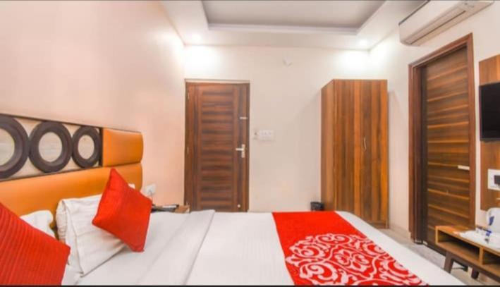 Hotel Roma Deluxe - New Delhi Railway Station 外观 照片