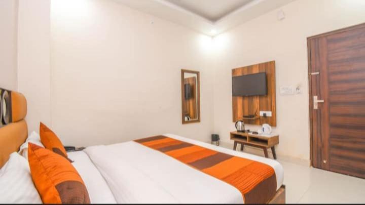 Hotel Roma Deluxe - New Delhi Railway Station 外观 照片